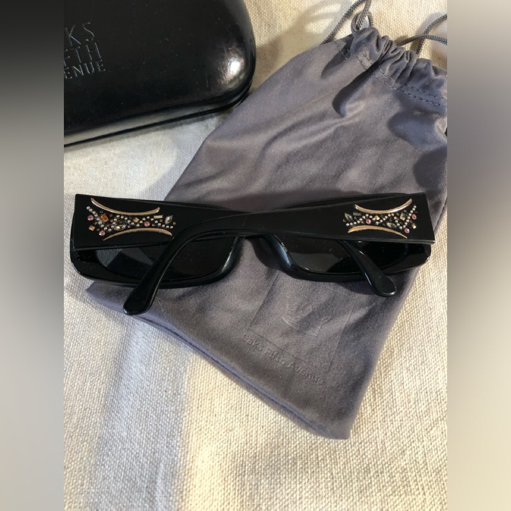 Vintage Saks Fifth Avenue Black Gemstone Accent Sunglasses RX lens,case/dust bag